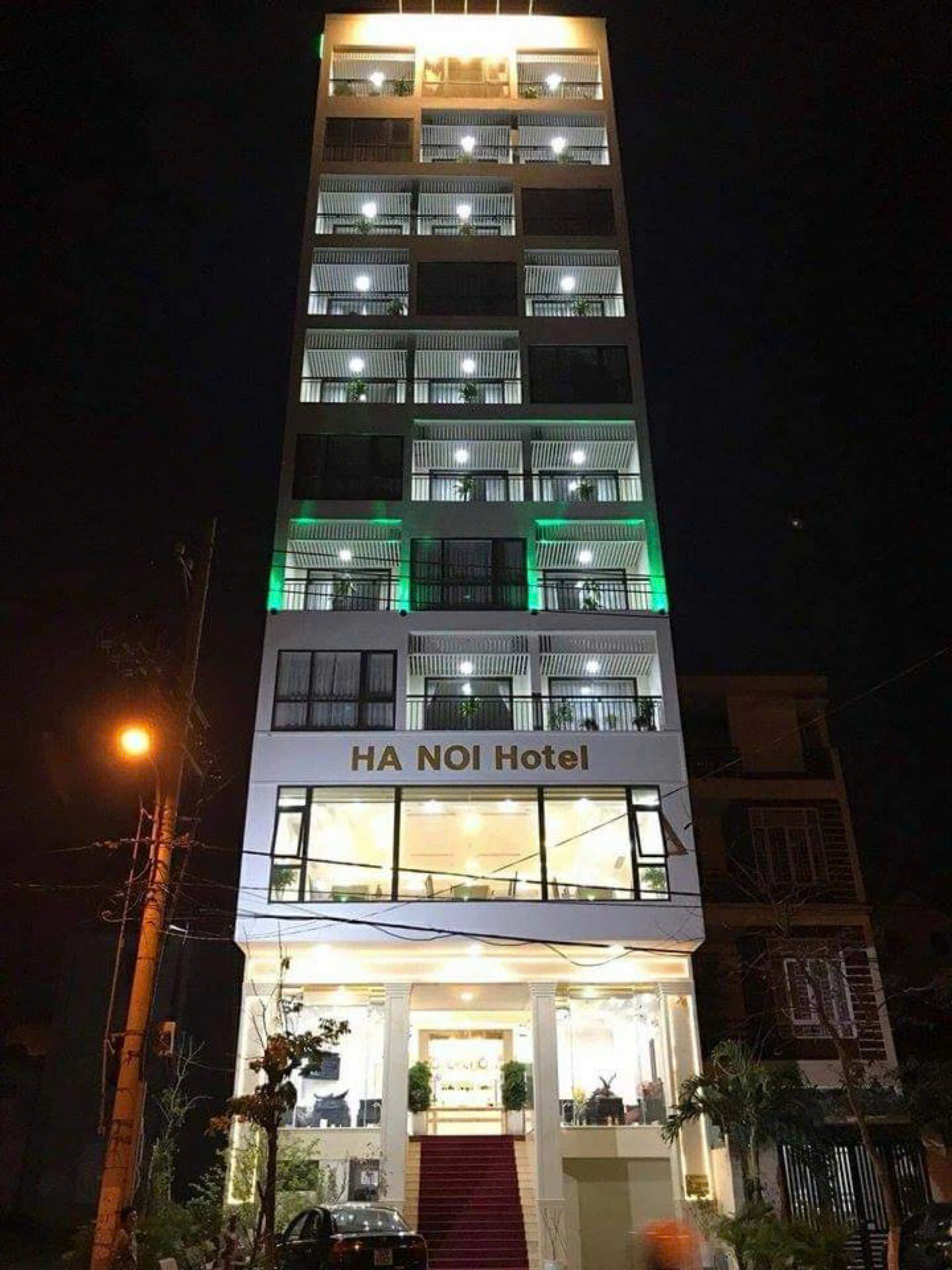 KHÁCH SẠN HÀ NỘI